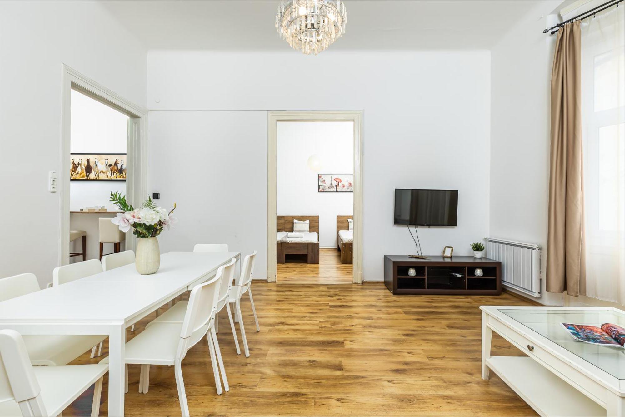 Real Apartments Lovag Βουδαπέστη Εξωτερικό φωτογραφία