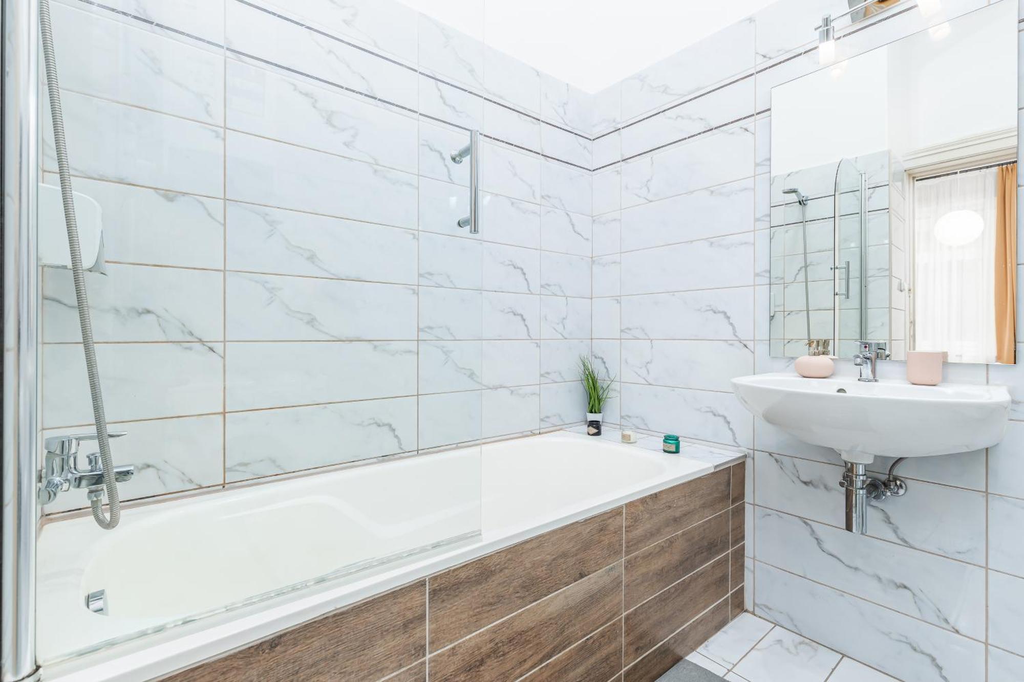 Real Apartments Lovag Βουδαπέστη Εξωτερικό φωτογραφία