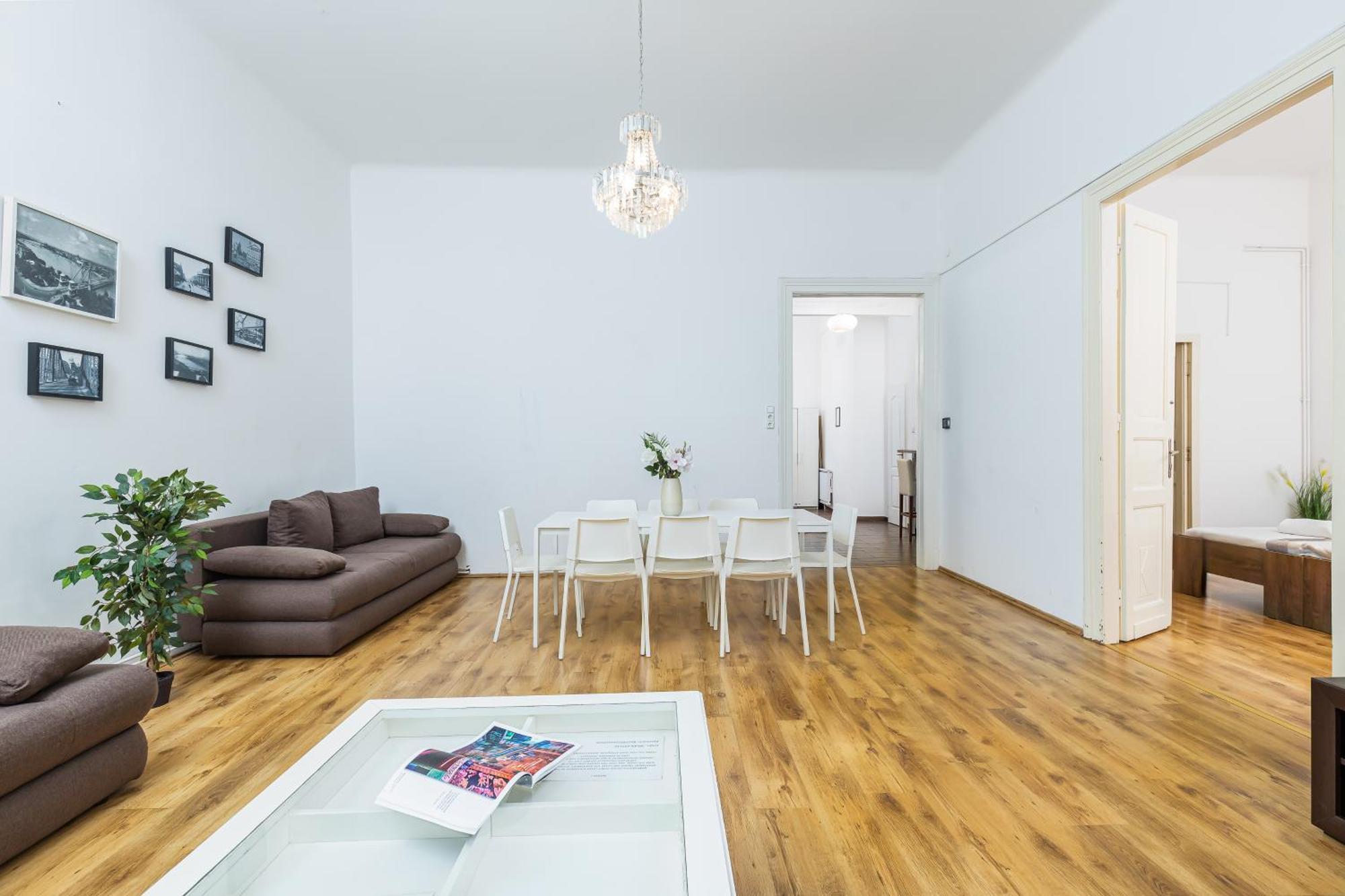 Real Apartments Lovag Βουδαπέστη Εξωτερικό φωτογραφία